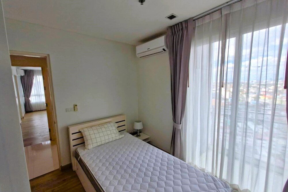 picture 🔥 For Rent !!🔥 Code C20250800063....The Bloom Sukhumvit 71, 3 bedroom, 2 bathroom, high floor 17++, Closed kitchen, furnished, ready to move in 📣📣 - 8/12