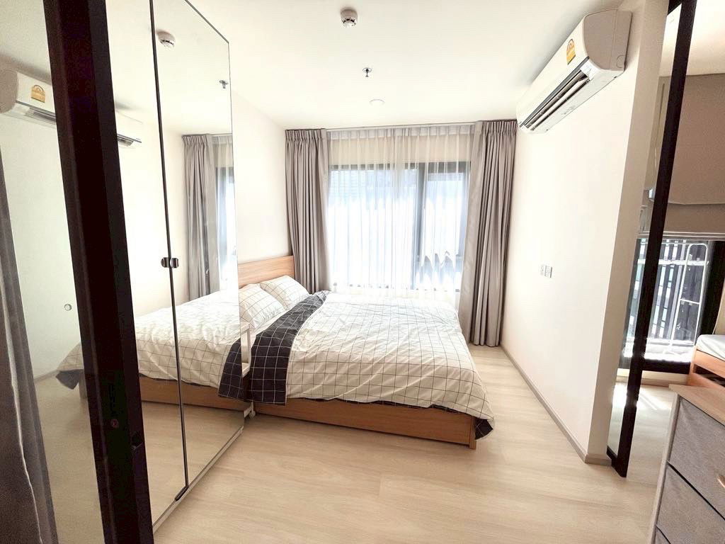 picture Big room with very nice and cozy decorated close to mrt  - 6/9