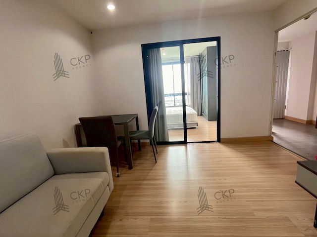 picture Condo The Niche Mono Bangna with tenant, selling below appraised price, room size 29.98 sq m, swimming pool view, fully furnished. - 5/11