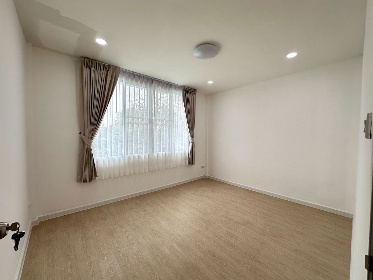 picture 🏰 Townhouse for sale in Wang Thong Wi Village, Phawadi Rangsit 🛠 Renovated the whole house 💸 Price 2.09 Free transfer ✈ Near Don Mueang Airport, - 10/14