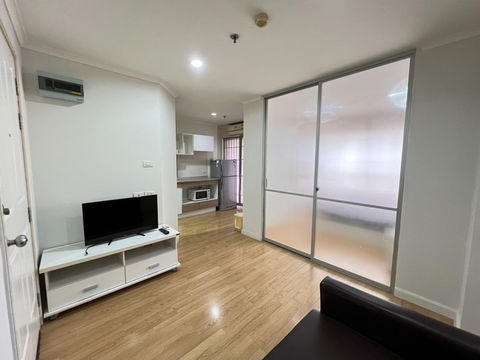 💥💥ให้เช่าคอนโด Lumpini Park Pinklao 1BED 28 sq.m.ตึก B ชั้น 28 แต่งครบ พร้อมอยู่!! สนใจสอบถาม LINE ID: @atfirm💥💥