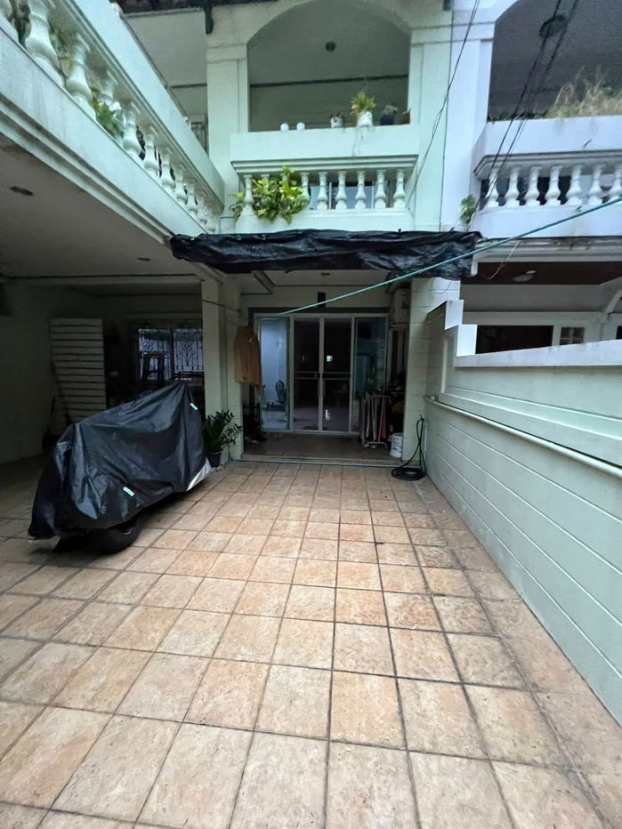 รูป ขาย 1 ห้อง ที่ : ทาวน์โฮม 3 ชั้น ทำเลสุดฮอต ใกล้ BTS อุดมสุขเพียง 350 เมตร   - รูปที่ 4/4