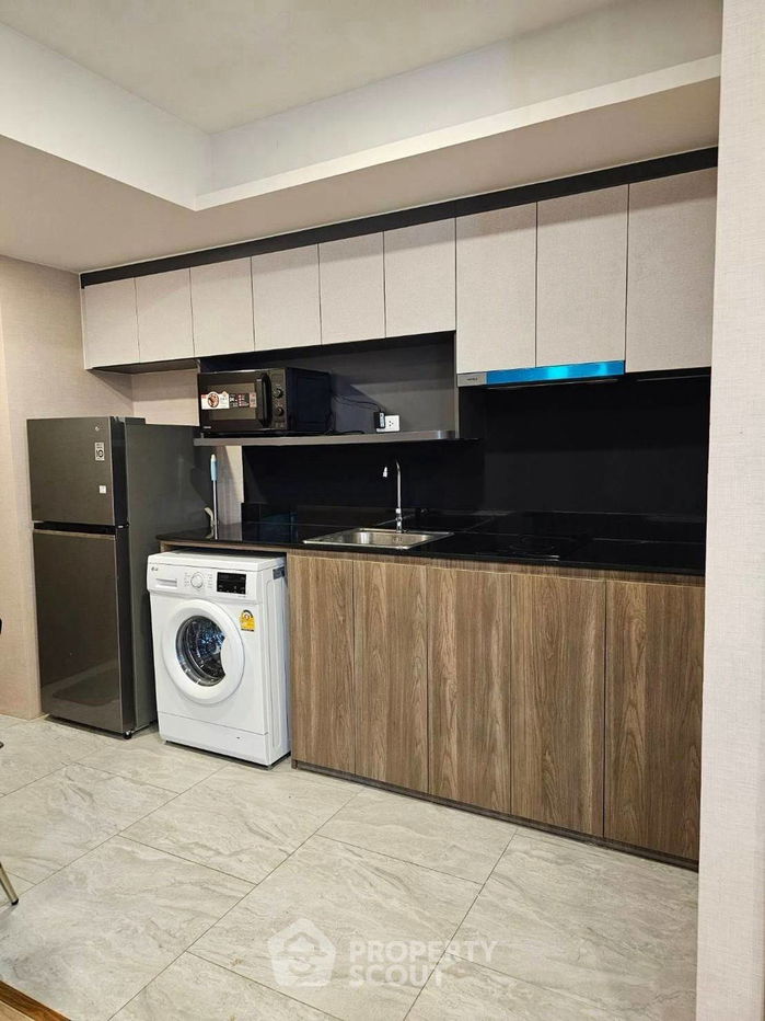 picture 1-BR Condo at Lloyd Soonvijai-Thonglor in Bang Kapi (ID 2280561) - 10/13