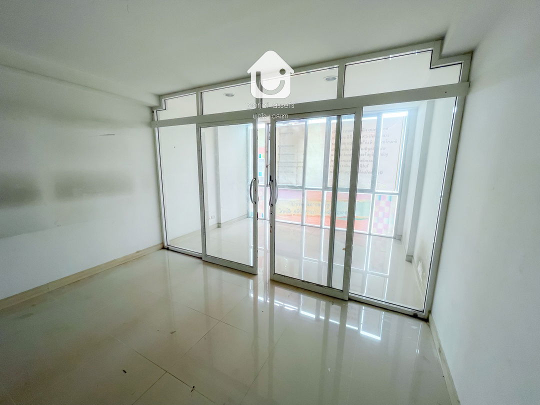 picture 3.5 Storey-Business Home for sale, Trio Romklao  - 22/37