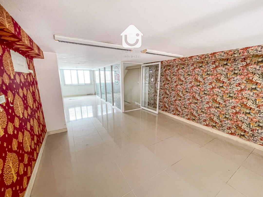 picture 3.5 Storey-Business Home for sale, Trio Romklao  - 13/37