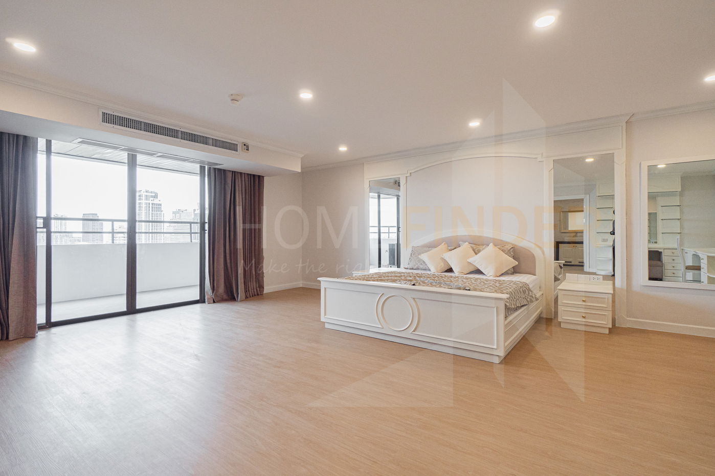 รูป Oriental Towers 4 bedrooms, for rent - รูปที่ 12/12