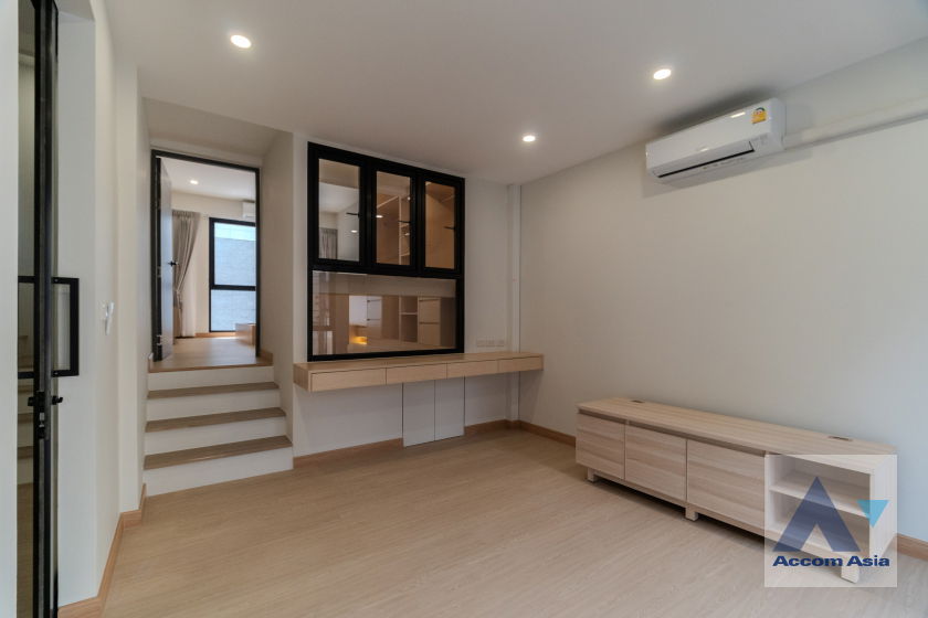 picture 🔼🔽 AccomA 📩 Pet friendly 3 BR House in  Lumphini (AA41427) - 17/20