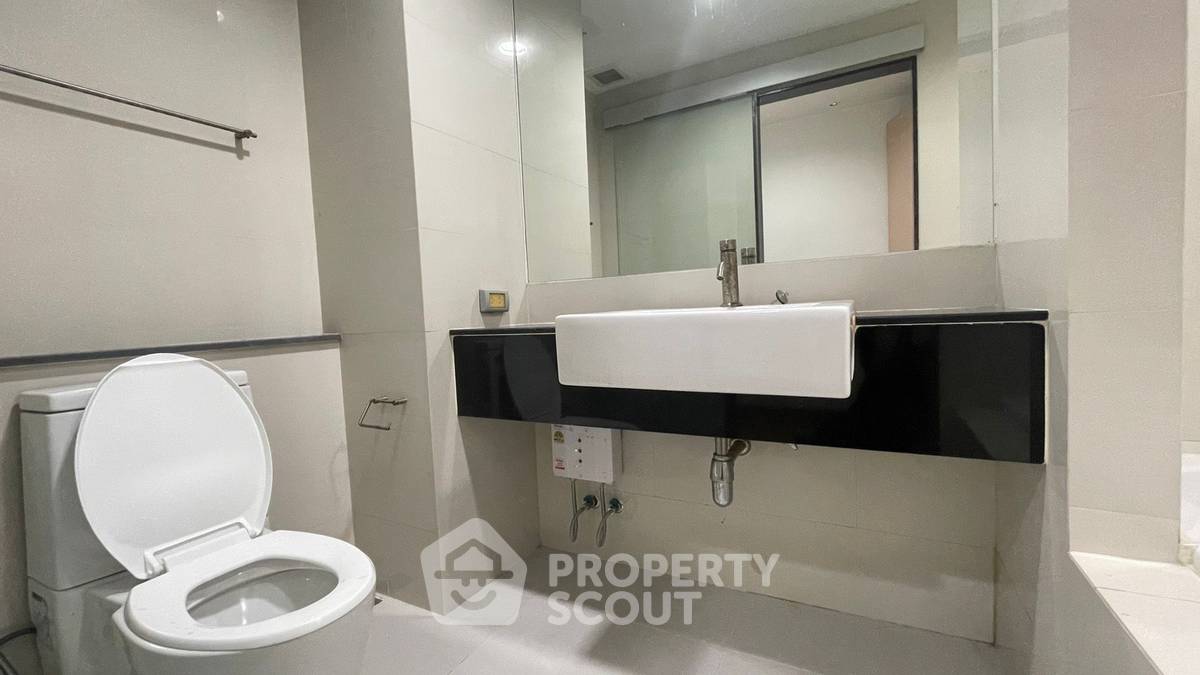picture 2-BR Condo at Ideo Blucove Sathorn near BTS Wongwian Yai (ID 2277884) - 17/18