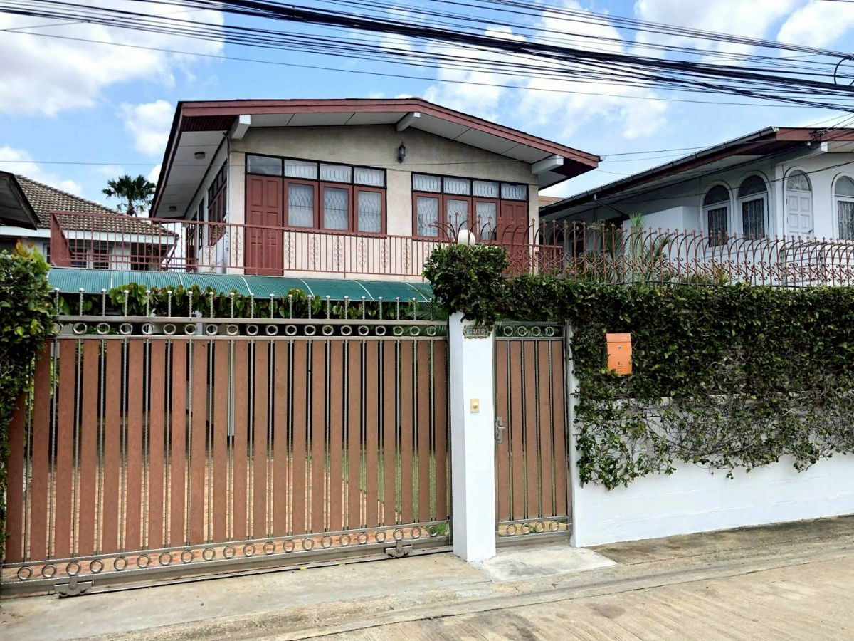 รูป ขายบ้านเดี่ยว 2 ชั้น หมู่บ้านพงษ์เพชร งามวงศ์วาน28 4ห้องรอน 2น้ำ 4จอด  ใกล้ทางด่วน เพียง 6.9ล้านด่วน  - รูปที่ 2/20