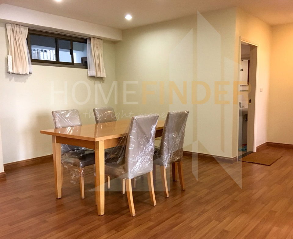 picture Royal Castle 3 bedrooms, for sale - 2/7