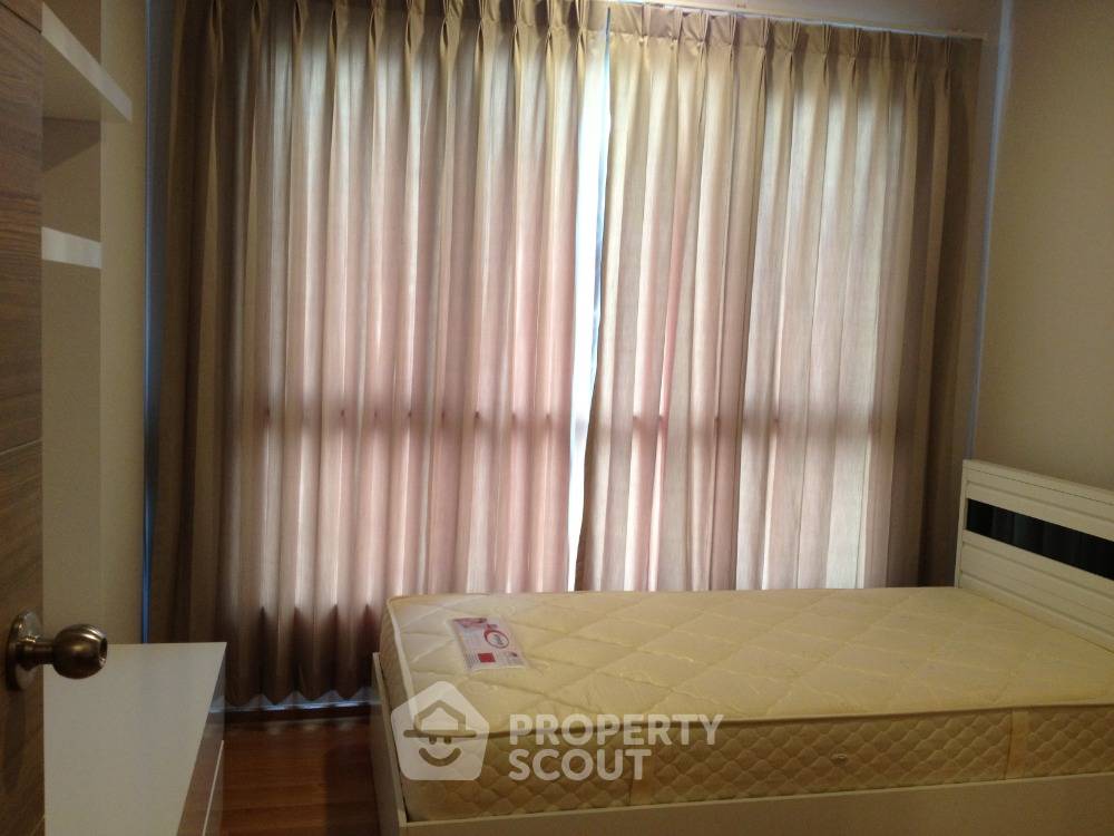 picture 2-BR Condo at Hive Taksin near BTS Wongwian Yai (ID 1607644) - 7/12