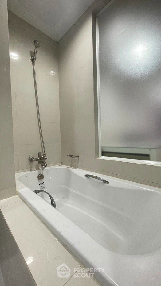 picture 2-BR Condo at Ideo Blucove Sathorn near BTS Wongwian Yai (ID 2277884) - 16/18