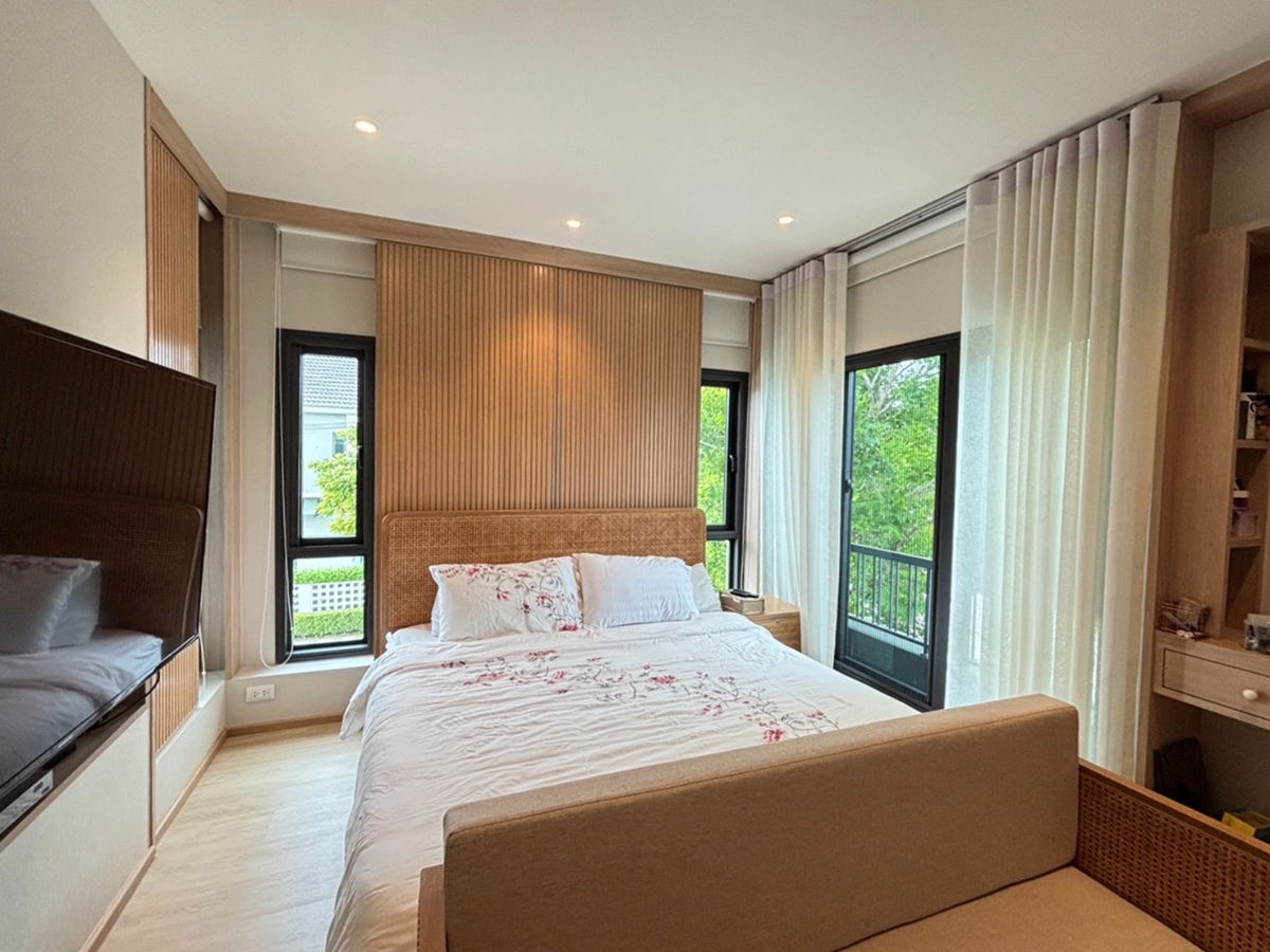 รูป H 904 ให้เช่า บ้านเดี่ยว 2 ชั้น ม.Pimnara Srinakarin - Bangna บ้านสวย สไตล์ญี่ปุ่น Fully furnished ราคา 98,000 บาท - รูปที่ 11/24