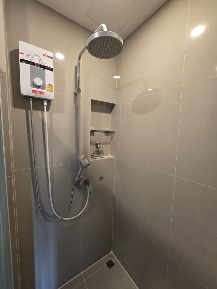 รูป Elio Del Nest : เอลิโอ เดล เนสท์ >>  13,000 baht >>  21th floor >> 26.10sqm  >> Room Type: Studio room  Cheapest Price!! (Line ID: meigood777) - รูปที่ 7/10
