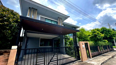 Houses for rent Srinagarindra Road : The Plant Exclusique Phattanakarn for rent