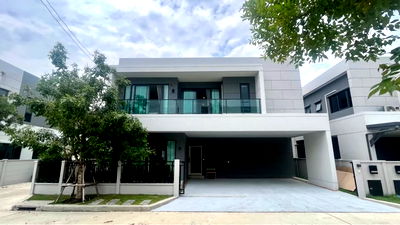 เช่าบ้านเดี่ยว สนามบินสุวรรณภูมิ : ให้ เช่าบ้านเดี่ยวหรู ติด Mega Bangna โครงการ Centro Bangna