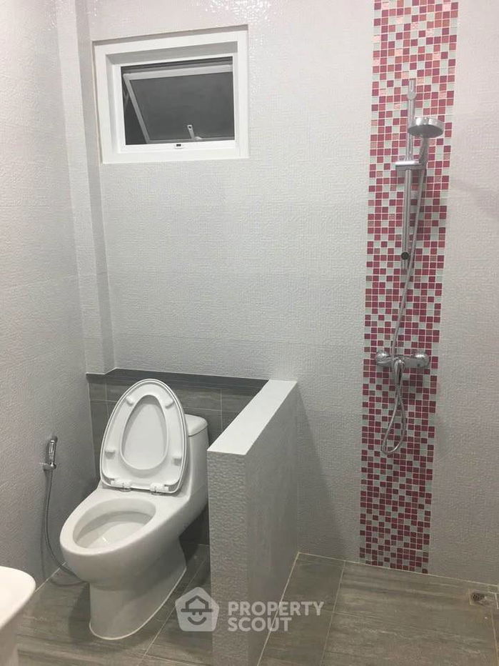 รูป วิลล่า 4-ห้องนอน ใน หนองแก (ID 2280357) - รูปที่ 11/12