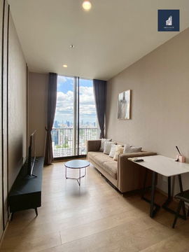 Noble BE19 BTS Asoke 1Bed 1Bath Corner unit with King Bed Take City View