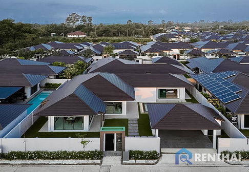 Single house with private swimming pool