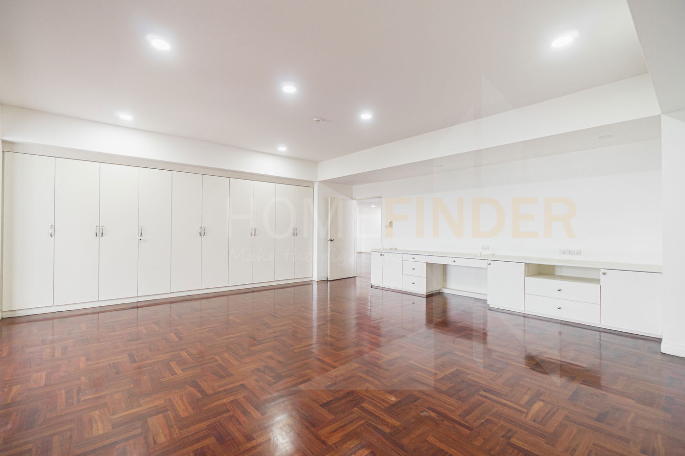 รูป Oriental Towers 3 bedrooms, for sale - รูปที่ 5/10