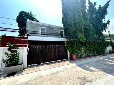Houses for sale Bangkok : 6-BR House in Nong Bon (ID 1138783)
