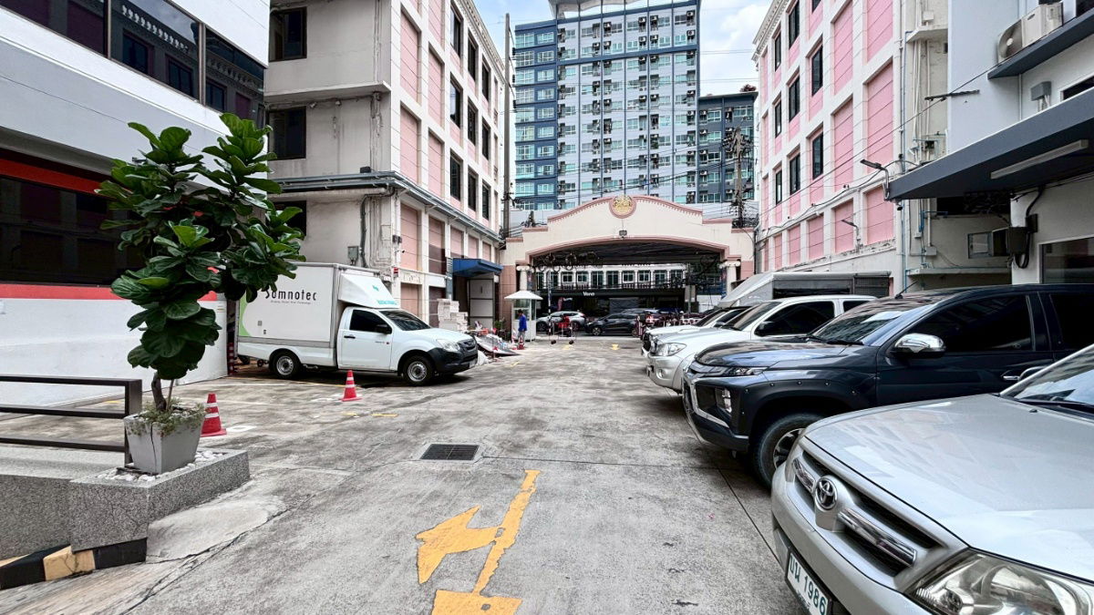 รูป ให้เช่า สำนักงาน อาคารพาณิชย์พลาซ่า พระราม 9  - รูปที่ 24/25