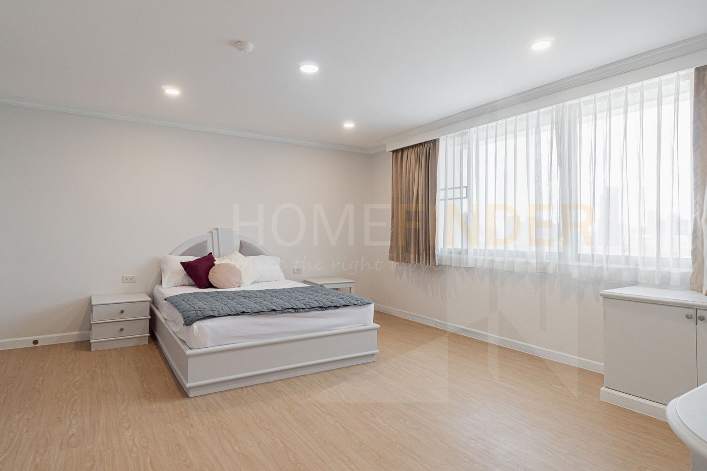 รูป Oriental Towers 4 bedrooms, for rent - รูปที่ 5/12