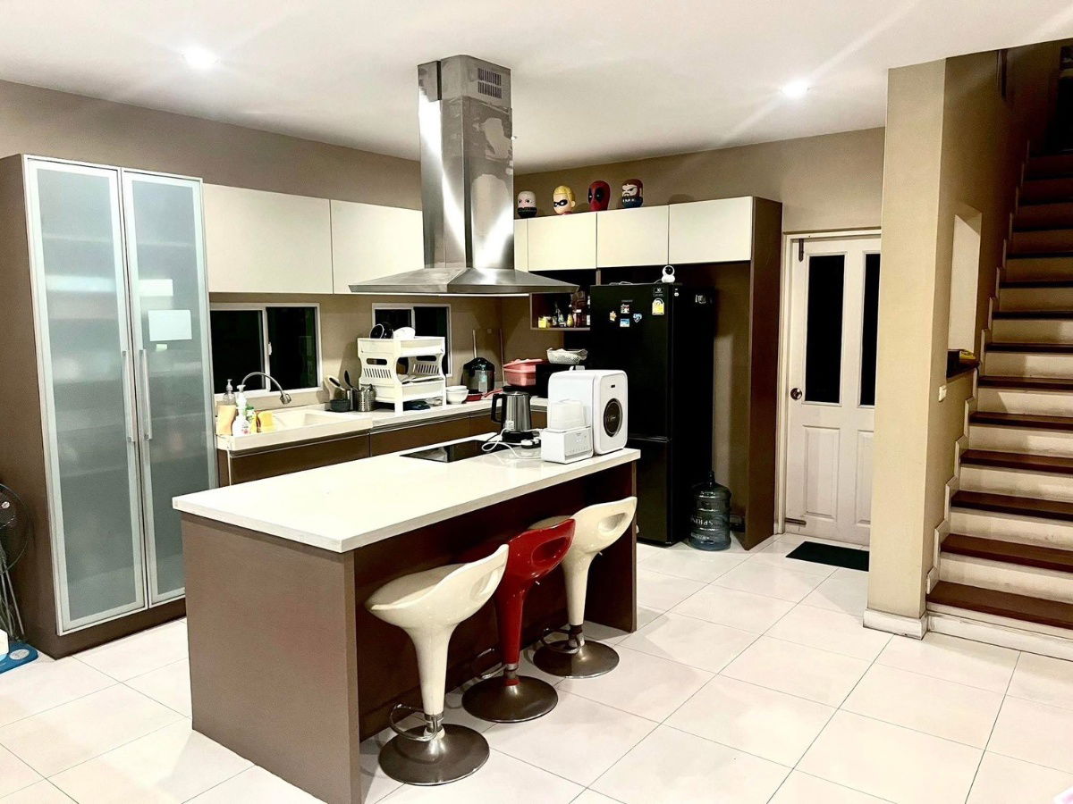 รูป P0216 บ้านเดี่ยว 2 ชั้น โครงการ “นันทวัน ศรีนครินทร์” – พื้นที่ใช้สอย 375 ตร.ม. ฟังก์ชันครบ ติดทางด่วน วงแหวนกาญจนาฯ เหมาะกับครอบครัวใหญ่ - รูปที่ 7/11