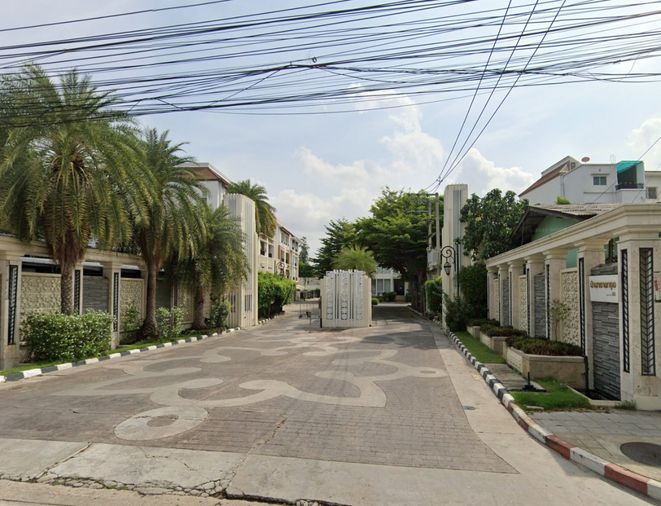 Baan Klang Krung Rama 3