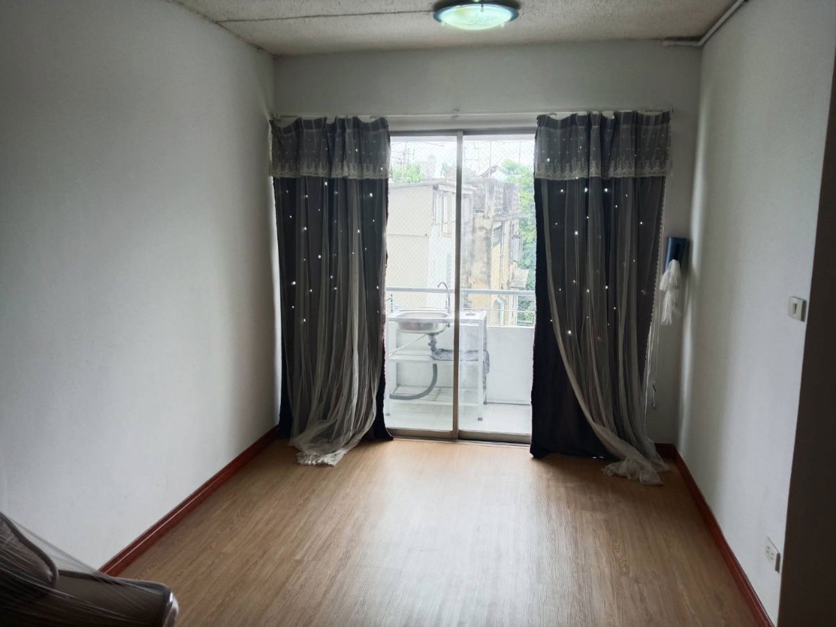 picture Condo for rent, Dynasty Building, Lat Phrao 71 (1 bedroom), 4th floor, Soi Lat Phrao 71, near the BTS, along the expressway, on the main road - 1/10
