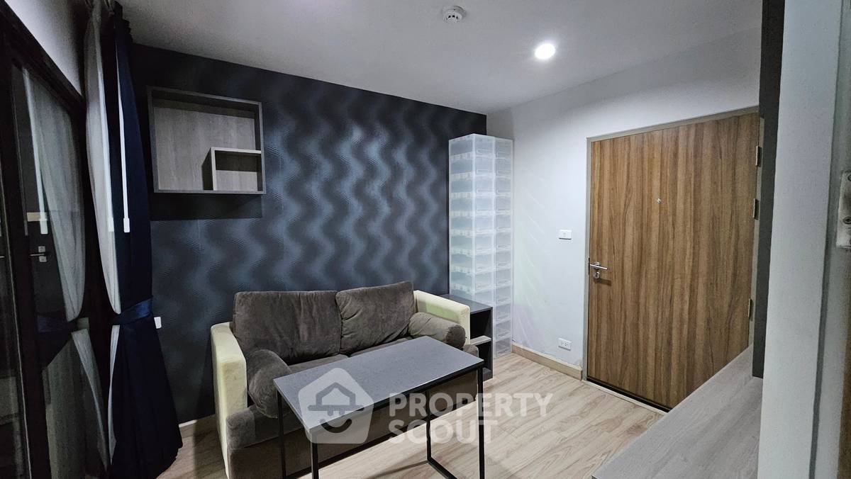 picture 1-BR Condo at The Unique 10 near MRT Lat Phrao (ID 1698595) - 2/10