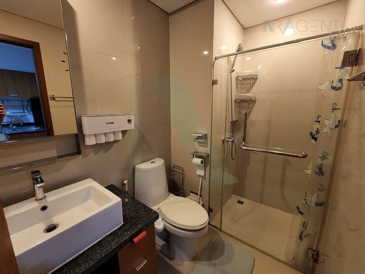 picture For Rent Condo VILLA SATHORN Building , Floor 37,Studio, Room size 42 sqm - 6/8