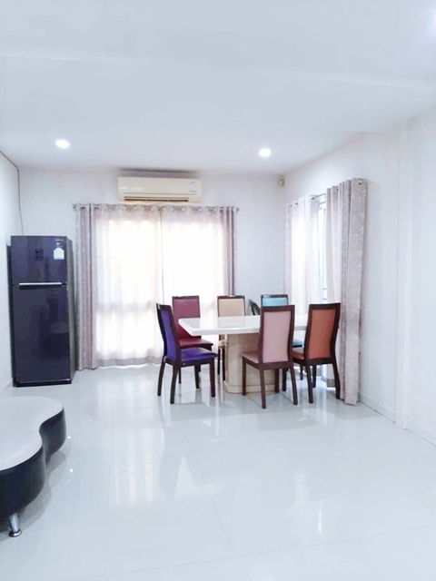 picture Romklao 2-10 Lotus Sukhapiban 3 2.1 km. BigC 2-storey detached house, size 52 square wah Suvarnabhum - 3/8