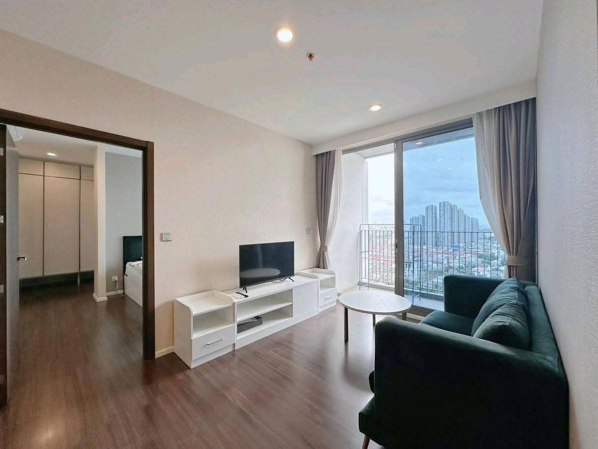 picture Fully Furnished & All Electric appliance • 45 sqm. • 1 bedrooms 1 bathrooms •19 foor - 2/9