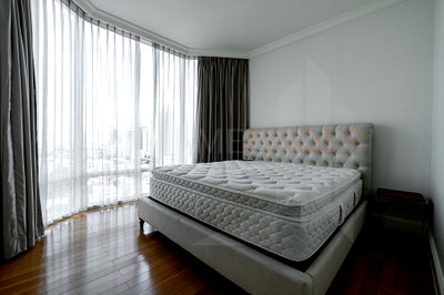 ขายคอนโด : Royce private residences 2 bedrooms, for sale