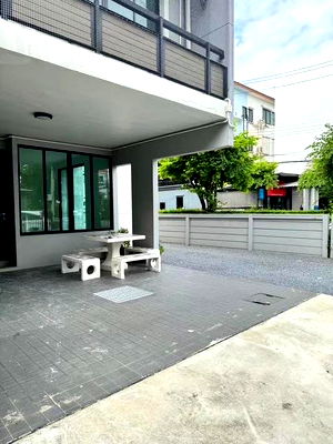 Townhouses for rent : Townhouse for rent, Areeya Mandarina Sukhumvit 77