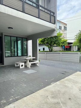 Townhouse for rent, Areeya Mandarina Sukhumvit 77