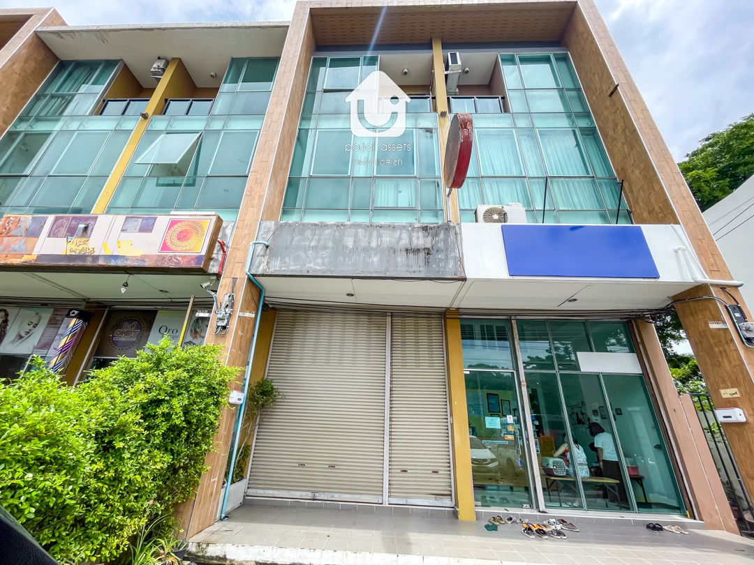 picture 3.5 Storey-Business Home for sale, Trio Romklao  - 4/37