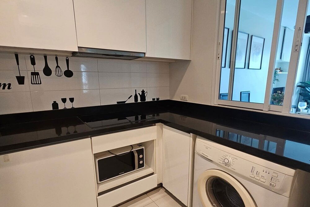 picture 🔥 For Rent !!🔥 Code C20250800063....The Bloom Sukhumvit 71, 3 bedroom, 2 bathroom, high floor 17++, Closed kitchen, furnished, ready to move in 📣📣 - 5/12