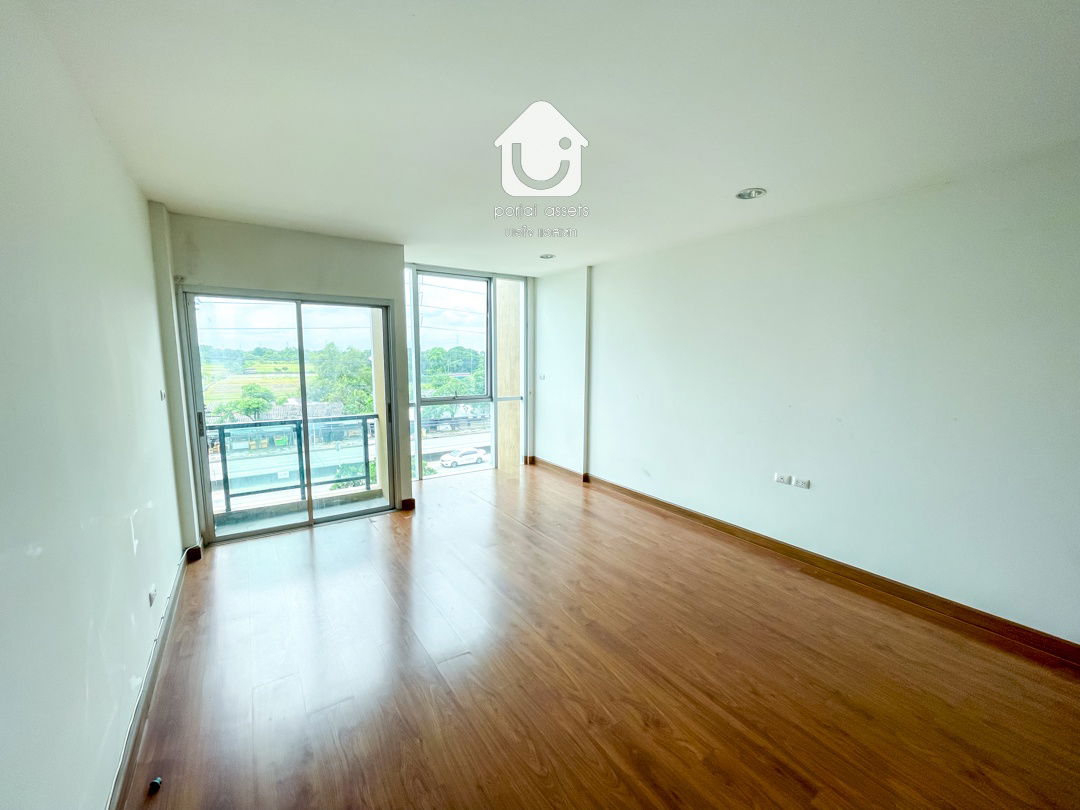 picture 3.5 Storey-Business Home for sale, Trio Romklao  - 26/37