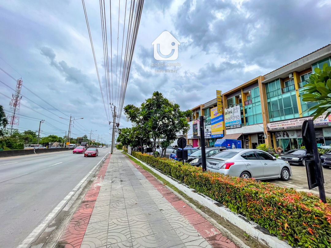 picture 3.5 Storey-Business Home for sale, Trio Romklao  - 36/37