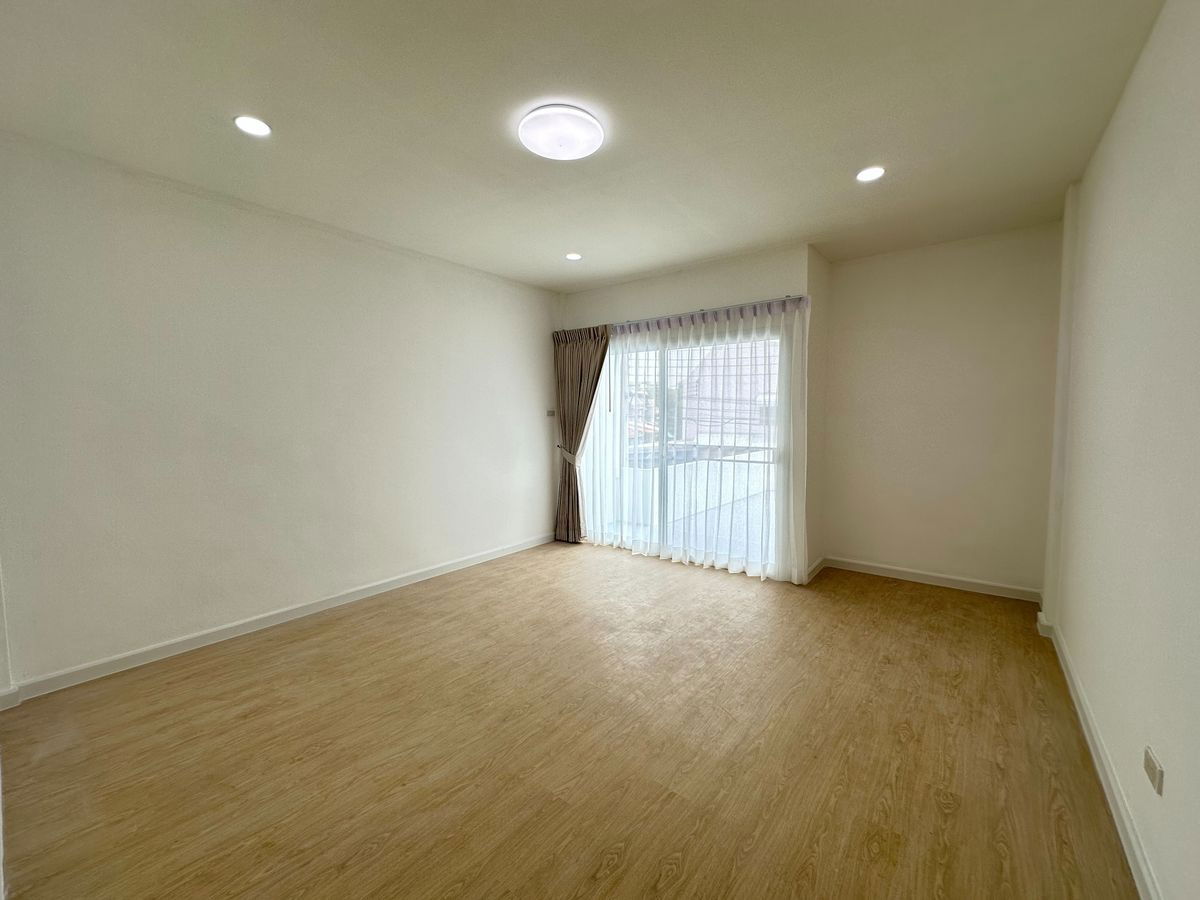 picture 🏰 Townhouse for sale in Wang Thong Wi Village, Phawadi Rangsit 🛠 Renovated the whole house 💸 Price 2.09 Free transfer ✈ Near Don Mueang Airport, - 9/14