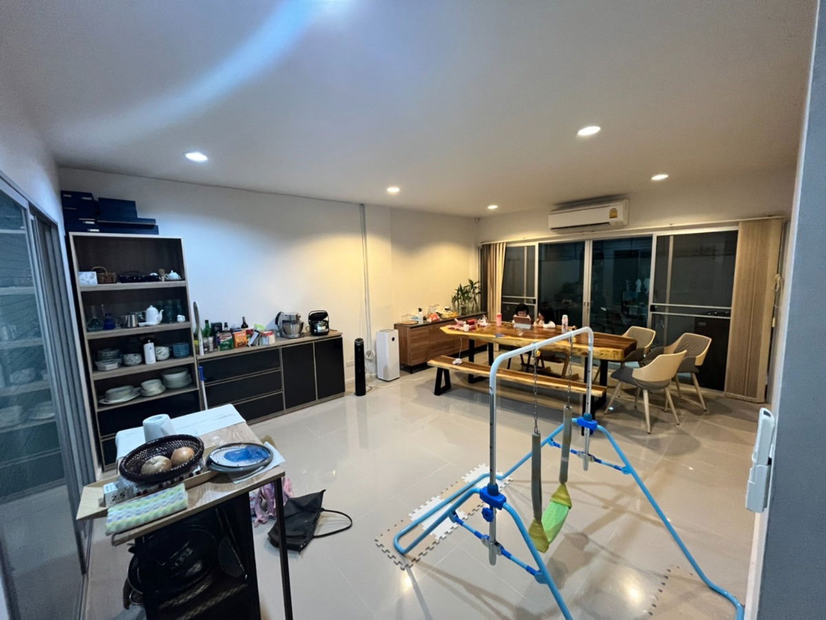 picture For rent: Noble Cube Phatthanakan, beautiful house, ready to move in, no neighbors in front of the house. - 10/12