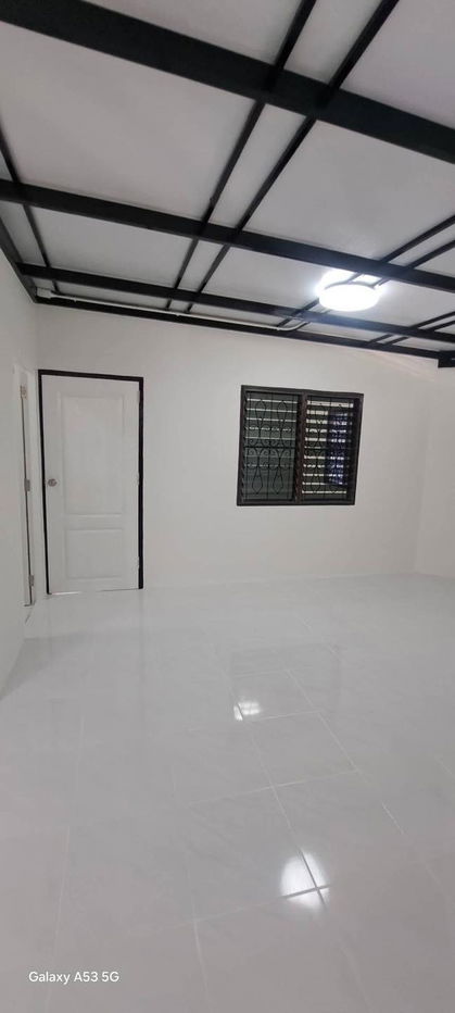 รูป บ้านเดี่ยวสัตหีบหลังมุม ขายต่ำกว่าราคาประเมิน ขนาด 44 ตารางวา 2นอน 1น้ำ - รูปที่ 8/9