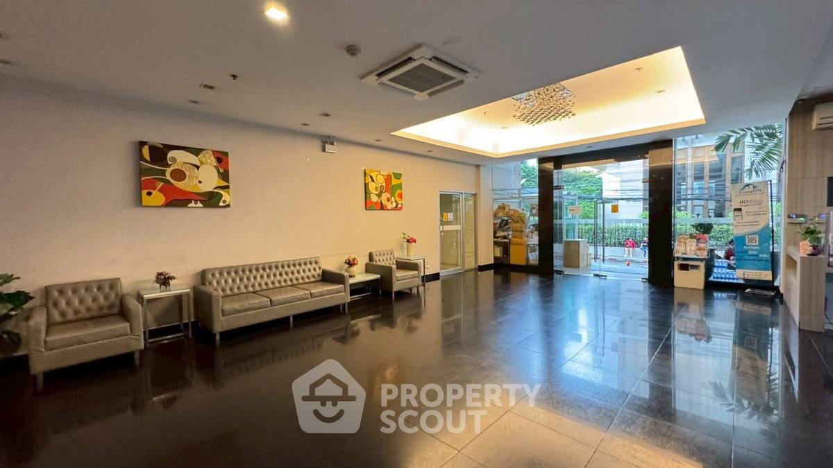 picture 2-BR Condo at Grand Park View Asoke near MRT Sukhumvit (ID 2280610) - 20/23