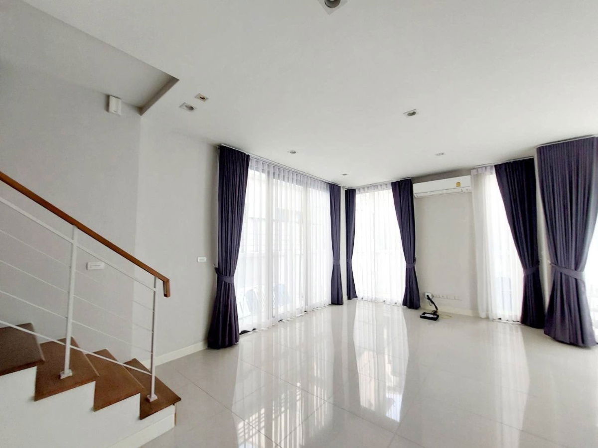 รูป 🏢 ประกาศให้เช่าบ้าน | MA-H471   โครงการ Baan Klang Muang Classe Ekkamai - Ramintra (บ้านกลางเมือง คลาสเซ่ เอกมัย - รามอินทรา)  - รูปที่ 3/12