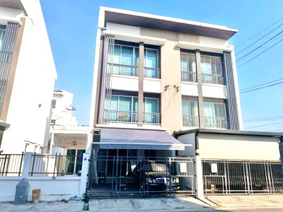ทาวน์โฮมให้เช่า : ให้เช่าบ้านกลางเมือง โชคชัย 4 (Baan Klang Muang Chokchai 4)