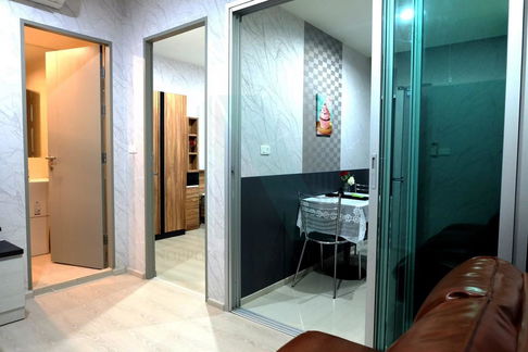 For Rent Condo LIFE RATCHADAPISEK Building 1, Floor 35,1 bed room, Room size 31 sqm
