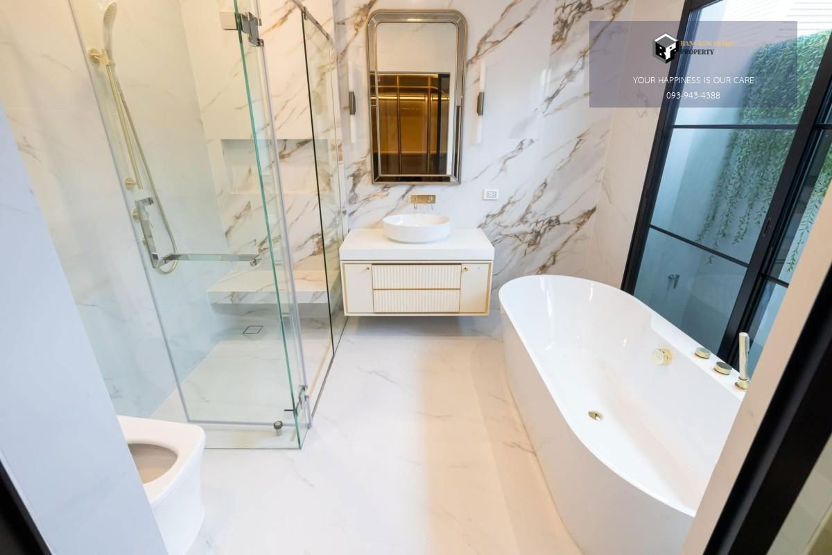 picture Nantawan Rama 9-New Krungthepkreetha | Luxury house, beautifully decorated, ready to move in #2025082511526 - 17/17