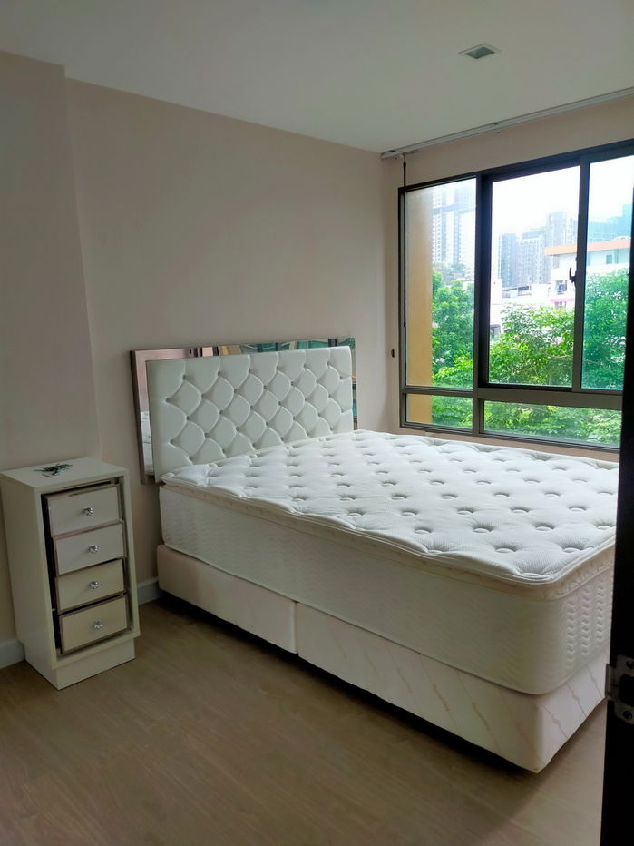 รูป ให้เช่า 1 ห้องนอน Metro Luxeรัชดา  - รูปที่ 3/9